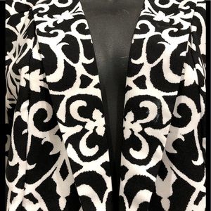 Roz & Ali Beautiful open printed blazer jacket